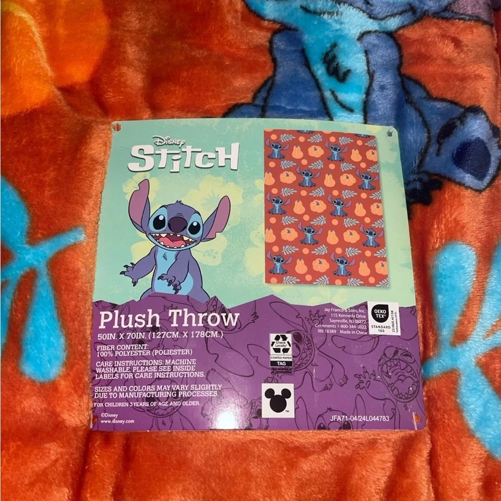 Disney - Stitch Fall 2024 Plush Throw Blanket Lilo & Stitch Pumpkins - Picture 3 of 4